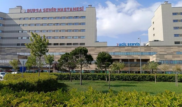 Parkta oynayan çocuk yorgun mermi ile yaralandı (2)