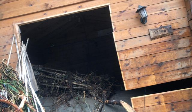 Rize'de yağış, sel ve heyelana neden oldu (6)
