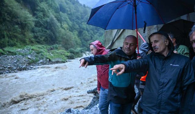 Rize'de yağış, sel ve heyelana neden oldu (7)