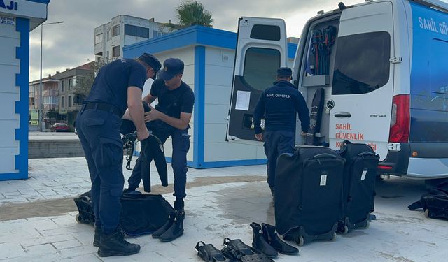 Sahilde çocuk ayakkabıları bulundu, ekipler denizde arama başlattı