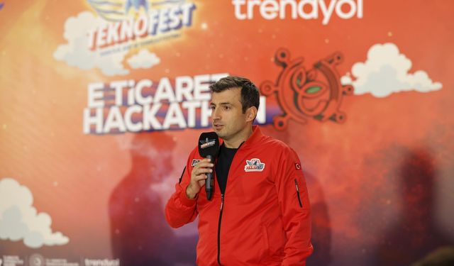 Selçuk Bayraktar, Trendyol E-Ticaret Hackathonu Ödül Töreni'ne katıldı