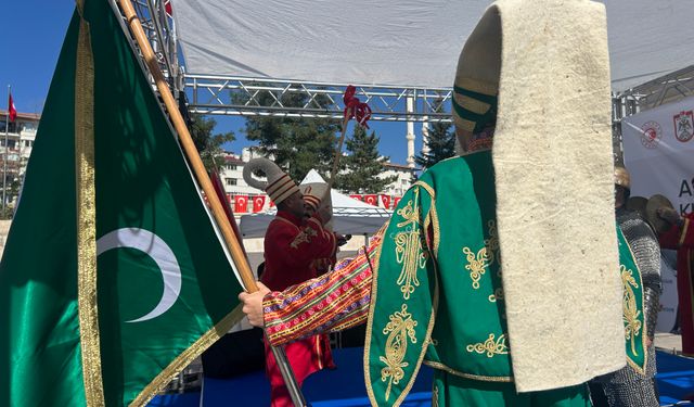 Sivas'ta 'Ahilik Haftası' atlı birlik ve mehteranla kutlandı