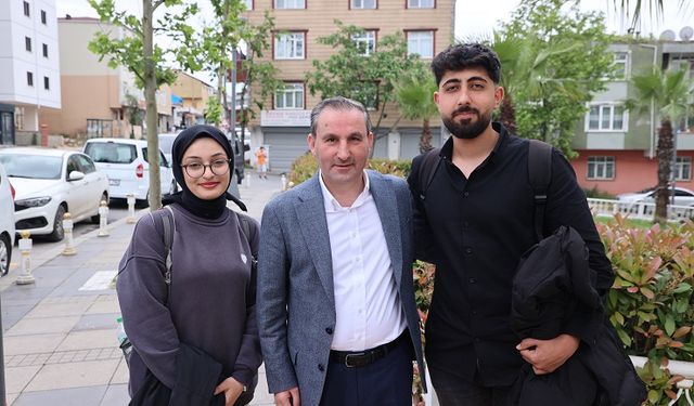 Sultanbeyli Belesiyesi'nden üniversiteyi kazanan gençlere eğitim desteği