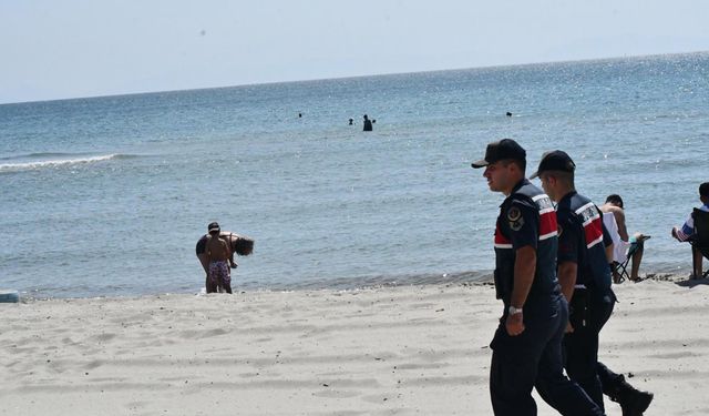 Tekirdağ'da denizde kaybolan 2 çocuk annesi aranıyor