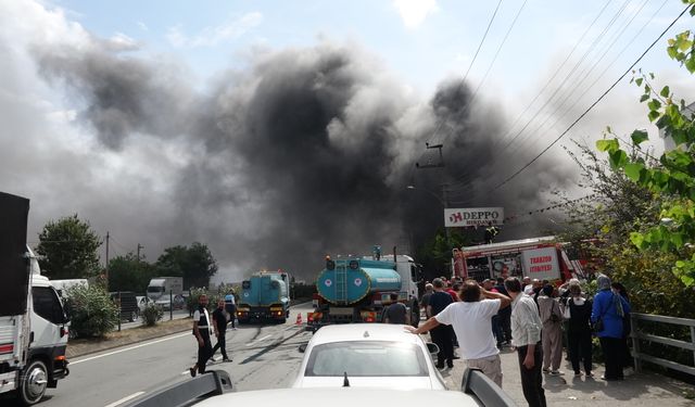 Trabzon'da alışveriş merkezinde çıkan yangın kontrol altında (2)