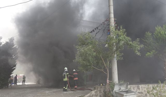 Trabzon'da alışveriş merkezinde yangın / Ek fotoğraflar