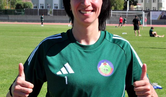 Yüksekovaspor Kadın Futbol Takımı oyuncusu Nurtel: Doğuda kadınların başarısını görünür kıldık / Ek fotoğraflar