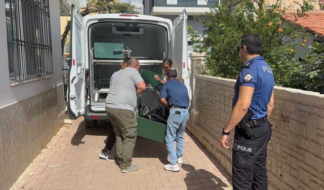 10 gün önce cezaevinden çıkan kadın, arkadaşının evinde ölü bulundu