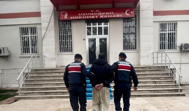 12 yıl hapis cezasıyla aranan firari hükümlüyü parmak izi yakalattı