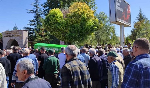 14 yıl önce kazada ölen kişiyle karıştırılmıştı; aynı yerde kaza geçirip yaşamını yitirdi (2)