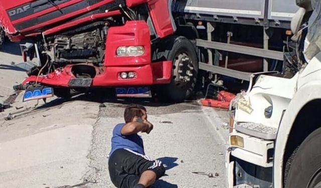 2 TIR çarpıştı; 3'ü ağır, 4 yaralı