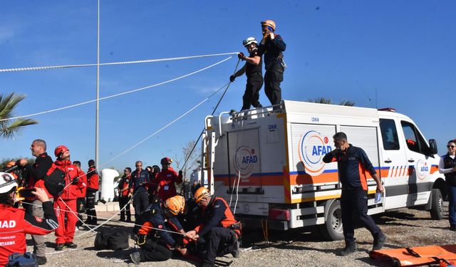AFAD Başkanı Pehlivan: Sındırgı'da 11 bin binada hasar tespit çalışması yapıldı