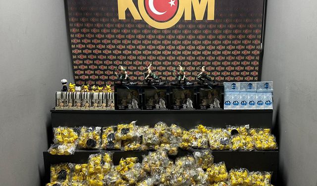 Ağrı'da 40 milyon lira değerinde gümrük kaçağı oyuncak ve kalem ele geçirildi