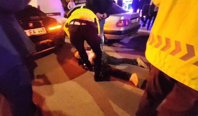 Alkollü sürücü kimlik isteyen şube müdürüne tekme attı