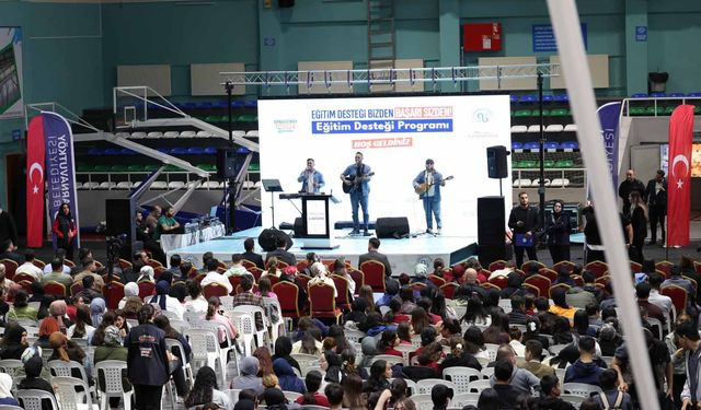 Arnavutköy Belediyesi'nden öğrencilere 70 milyon TL'lik eğitim bursu