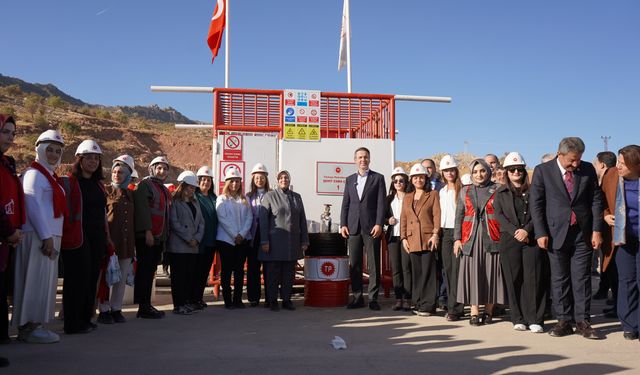 Bakan Bayraktar: Kendi petrolünü, doğal gazını üreten Türkiye, çok daha güçlü bir ülke olacak (2)