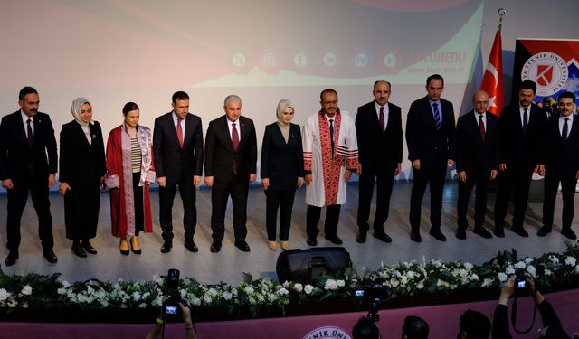 Bakan Göktaş: Aile dostu ekosistemin bir parçası aile dostu teknolojidir (2)