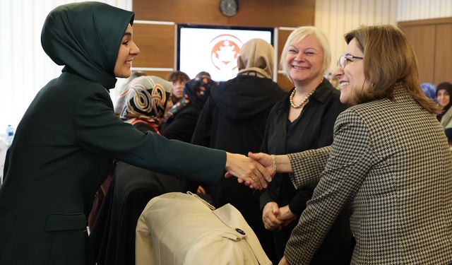 Bakan Göktaş, kadın STK temsilcileri ile buluştu