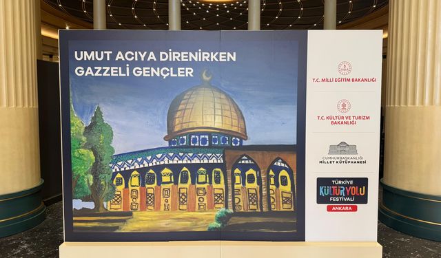 Bakan Tekin, Filistinli öğrencilerin resim sergisini gezdi