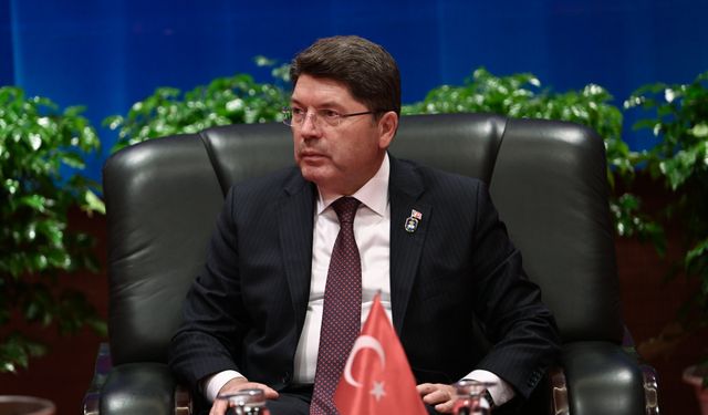 Bakan Tunç, İran Dışişleri Bakan Yardımcısı Jalalzadeh ile bir araya geldi