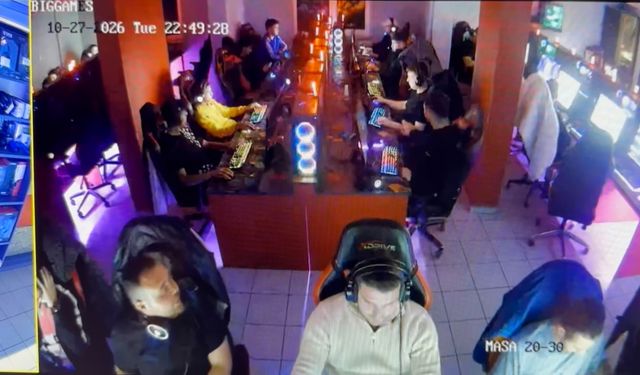 Balıkesir Sındırgı'da 6.1 büyüklüğünde deprem (3)