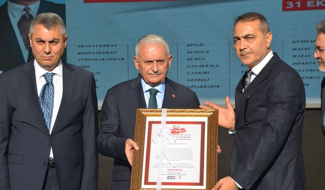 Binali Yıldırım, Mersin'de anaokulu açılışına katıldı