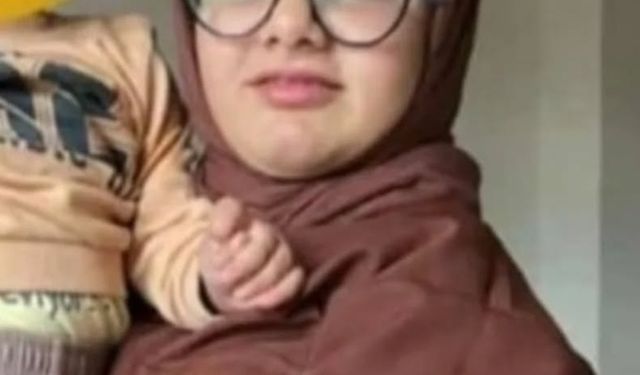 Bingöl'de otomobilin çarpmasıyla ölen Berra için yolu kapattılar