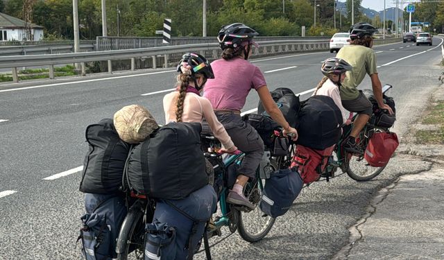 Bisikletle dünya turuna çıkan Kanadalı aile: Türkiye çok güzel
