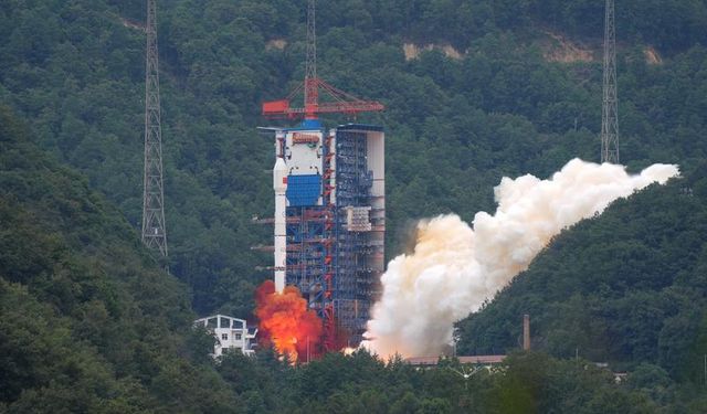 Çin uzaya yeni bir uydu gönderdi