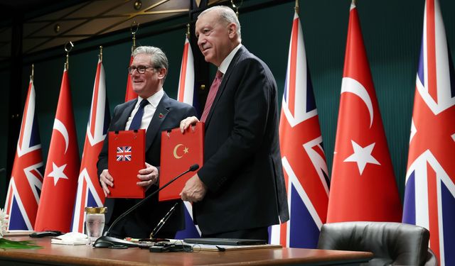 Cumhurbaşkanı Erdoğan: Sayın Starmer ile Eurofighter Typhoon anlaşması için imzaları attık