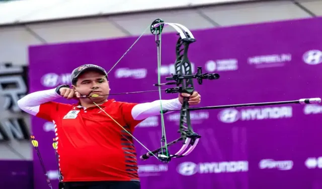 Dünya şampiyonu Emircan Haney çiçeklerle karşılandı