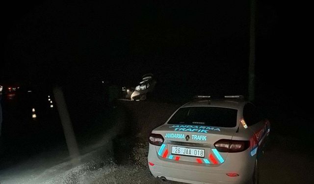 Ehliyetsiz sürücünün kontrolünden çıkan otomobil takla attı: 1 ölü, 4 yaralı