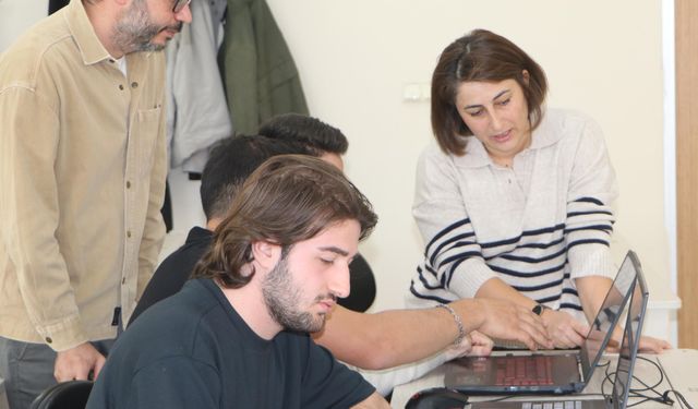 ETÜ'lü öğrencilerden sahteciliği önleyecek çalışma: İmza doğrulamada yapay zeka dönemi