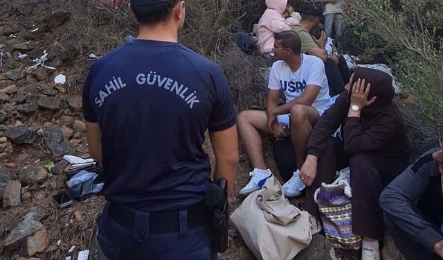 Fethiye'de 59 kaçak göçmen ile 3 organizatör şüphelisi yakalandı