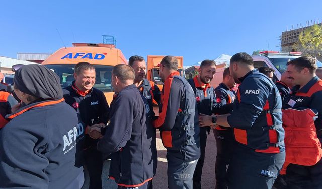 Gazze'de arama kurtarma yapacak AFAD ekibi dualarla uğurlandı