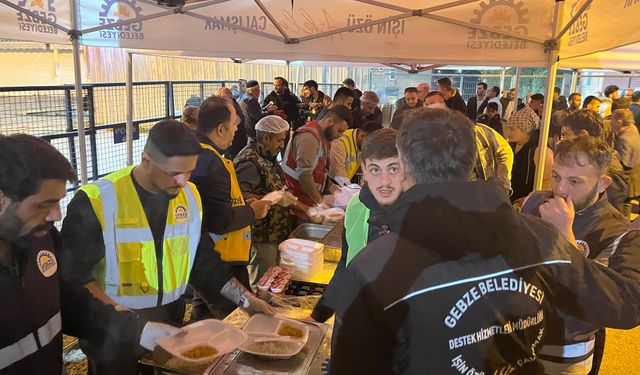 Gebze'de çöken binanın enkazı savcıların incelemesi sonrası kaldırılacak (7)