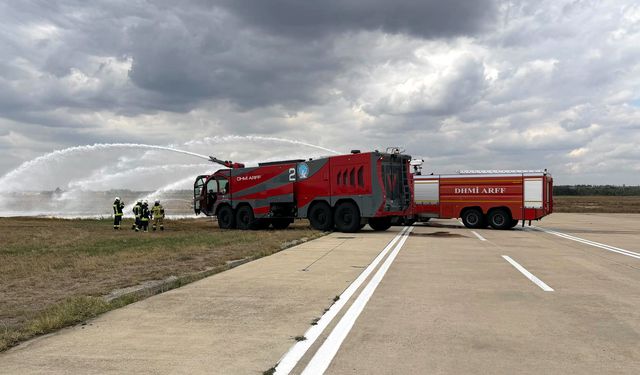 Havalimanında yangın tatbikatı