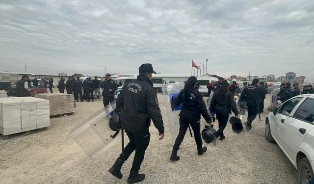 İnşaat şantiyesinde sopalı, bıçaklı kavga: 4 yaralı