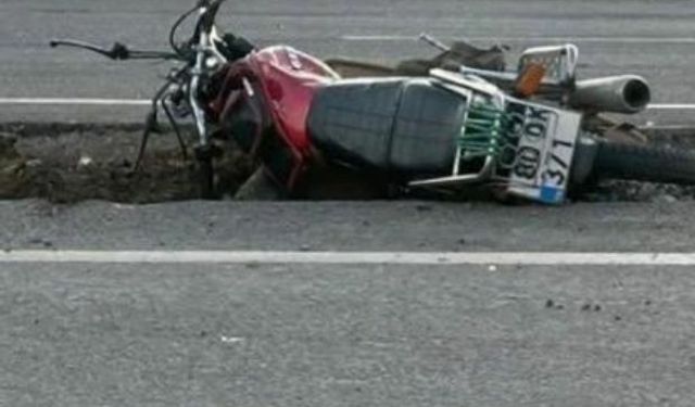 İş makinesiyle çarpışan motosikletin sürücüsü hayatını kaybetti