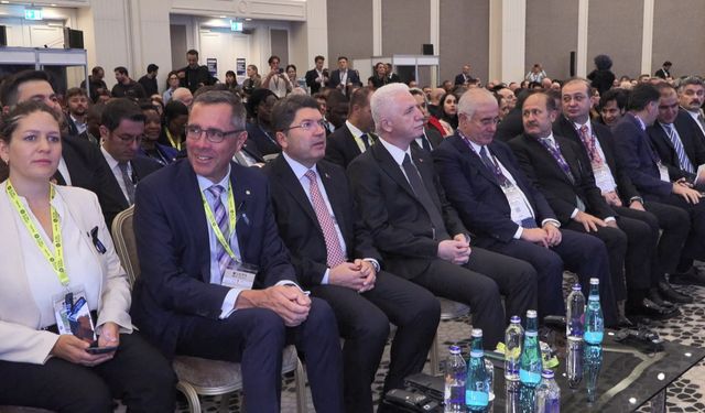 İstanbul- Bakan Tunç: 20 bin adalet personelimizi kademeli olarak Adalet sistemine kazandıracağız