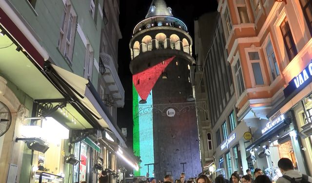 İstanbul - Galata Kulesi'ne Filistin Bayrağı yansıtıldı