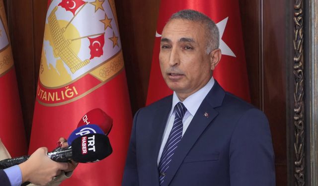 İstanbul- İş insanı İsmet Acar, Türk Silahlı Kuvvetleri Dayanışma Vakfı'na 12 daire bağışladı