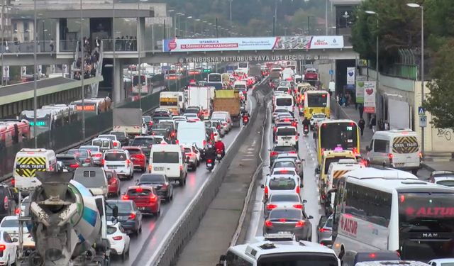 İstanbul- İstanbul'da beklenen yağış başladı -1