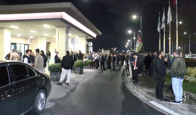 İstanbul - Özgürlük Filosu'nda alıkonulan 3 milletvekili İstanbul'a geldi