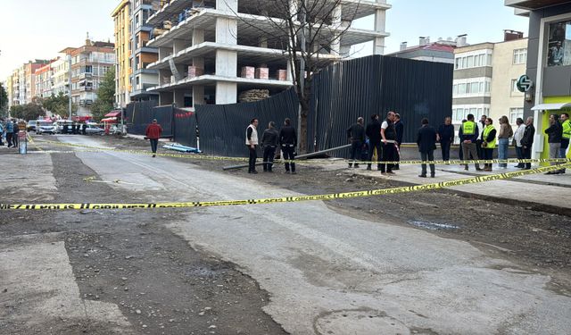 İstinat duvarında çökme riski tespit edildi, yol ulaşıma kapatıldı / Video eklendi