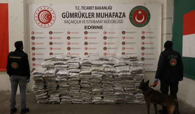 Kapıkule ve İpsala'da 525 kilo esrar ele geçirildi