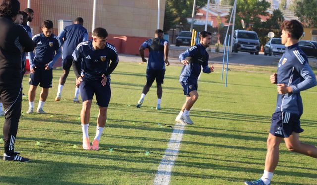 Kayserispor Teknik Direktörü Djalovic: Takım olarak çok daha güçlü hale geleceğiz