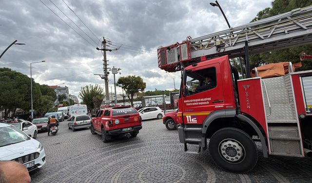 Kazada ölen itfaiye erini arkadaşları sirenler eşliğinde son yolculuğuna uğurladı / Video eklendi