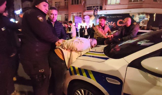 Kimlik soran trafik şube müdürüne tekme atan şüpheli ile 2 yakını tutuklandı