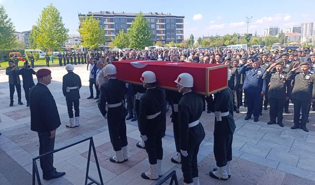 KKTC'de kazada hayatını kaybeden teğmen, Afyonkarahisar'da toprağa verildi
